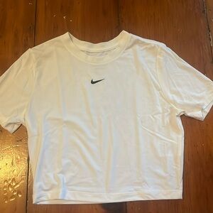 Nike lightweight active tee